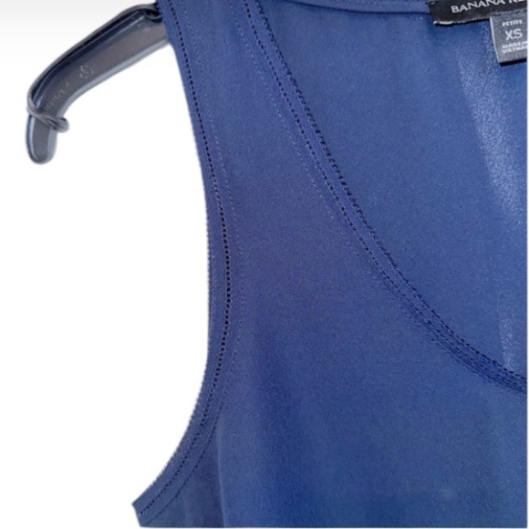 Banana Republic Sleeveless Blouse Navy Blue XS Petite Picot Trim Officecore - Picture 10 of 11